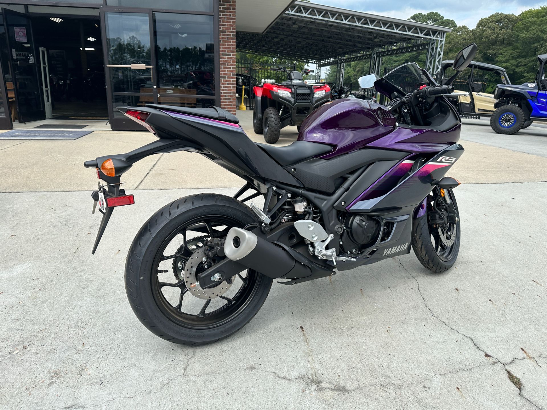 2023 Yamaha YZF-R3 ABS in Greenville, North Carolina - Photo 3