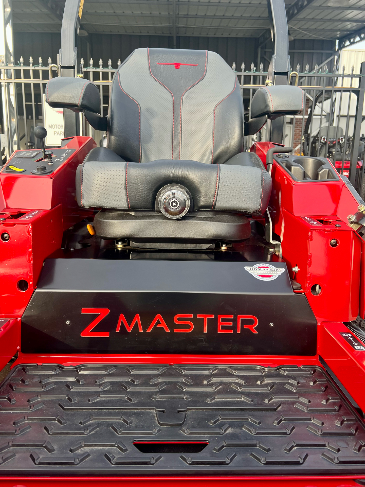 2023 Toro Z Master 4000 HDX Pro 52 in. Kawasaki FX921V 31 hp in Greenville, North Carolina - Photo 4