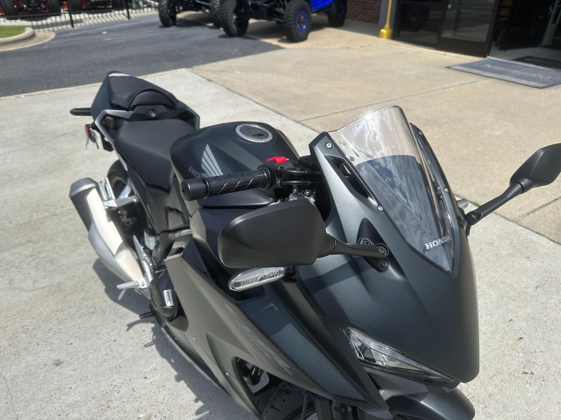 2024 Honda CBR500R ABS in Greenville, North Carolina - Photo 10