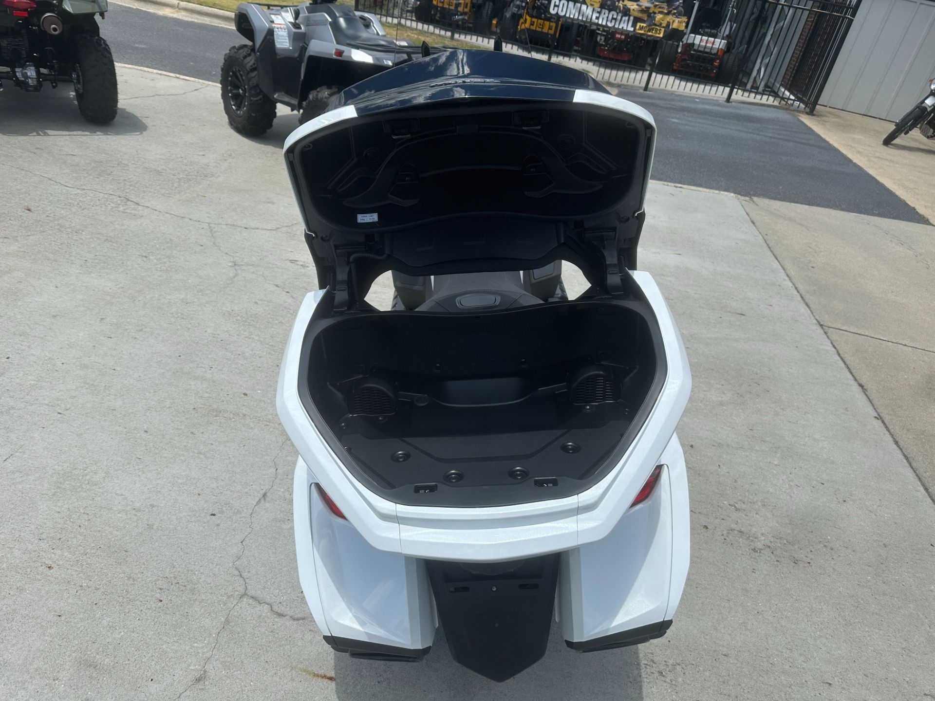 2024 Honda Gold Wing Tour in Greenville, North Carolina - Photo 27