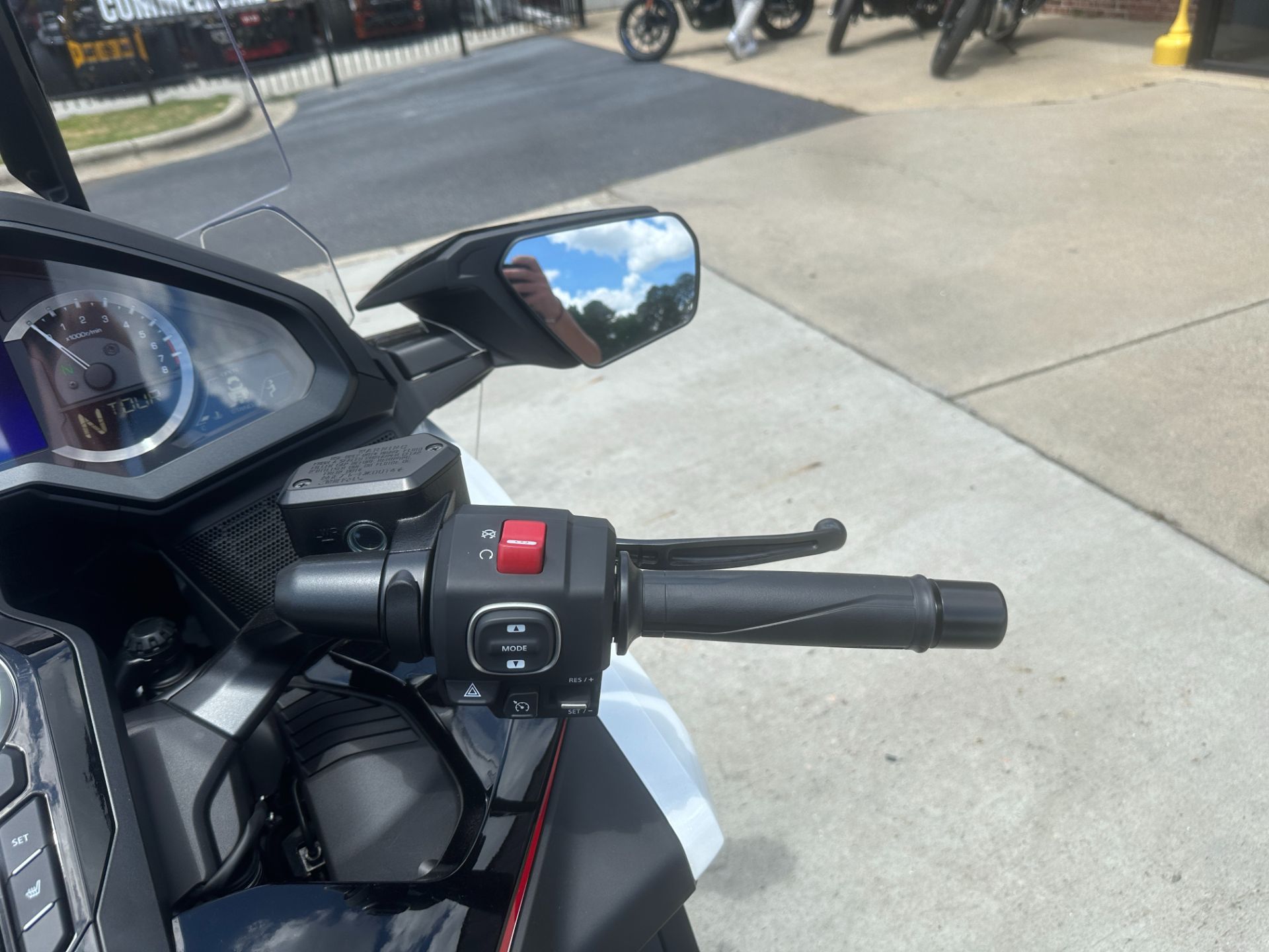 2024 Honda Gold Wing Tour in Greenville, North Carolina - Photo 35