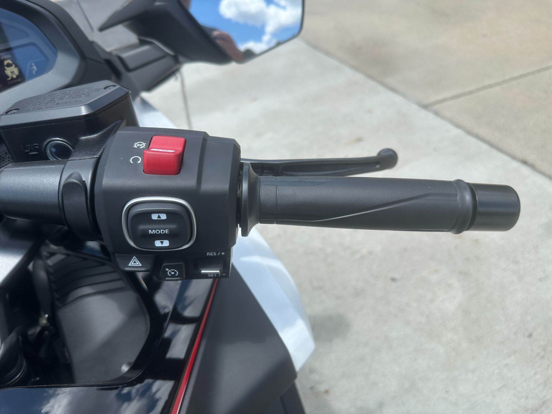 2024 Honda Gold Wing Tour in Greenville, North Carolina - Photo 36