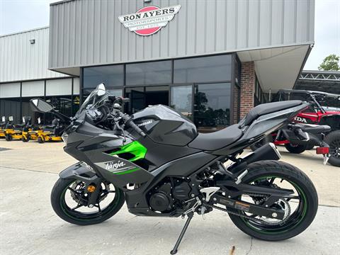 2023 Kawasaki Ninja 400 in Greenville, North Carolina - Photo 13