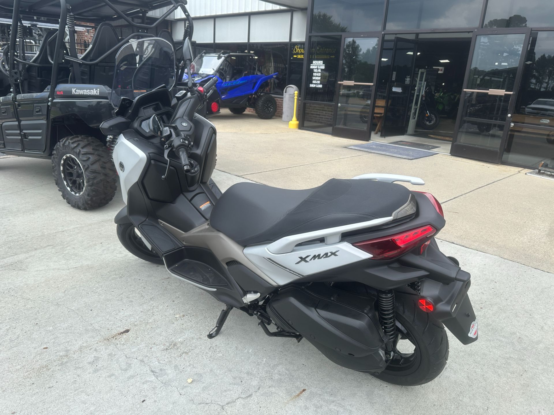 2023 Yamaha XMAX in Greenville, North Carolina - Photo 19