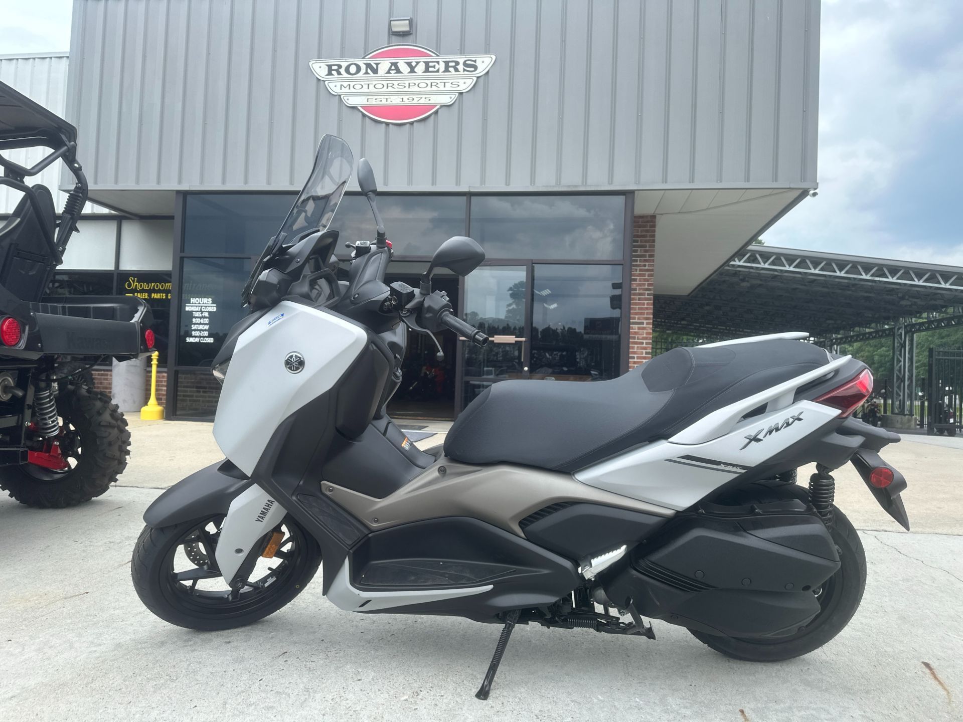 2023 Yamaha XMAX in Greenville, North Carolina - Photo 34