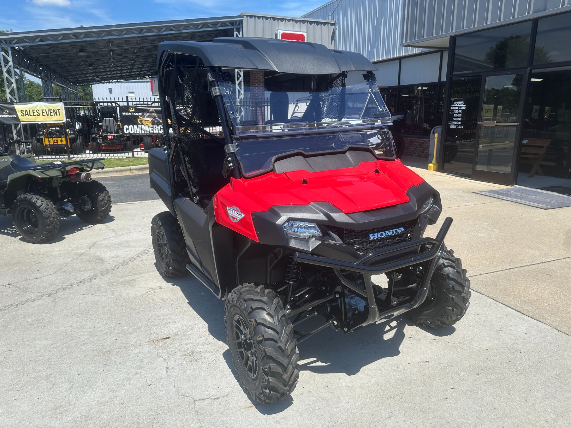 2025 Honda Pioneer 700 Deluxe in Greenville, North Carolina - Photo 8