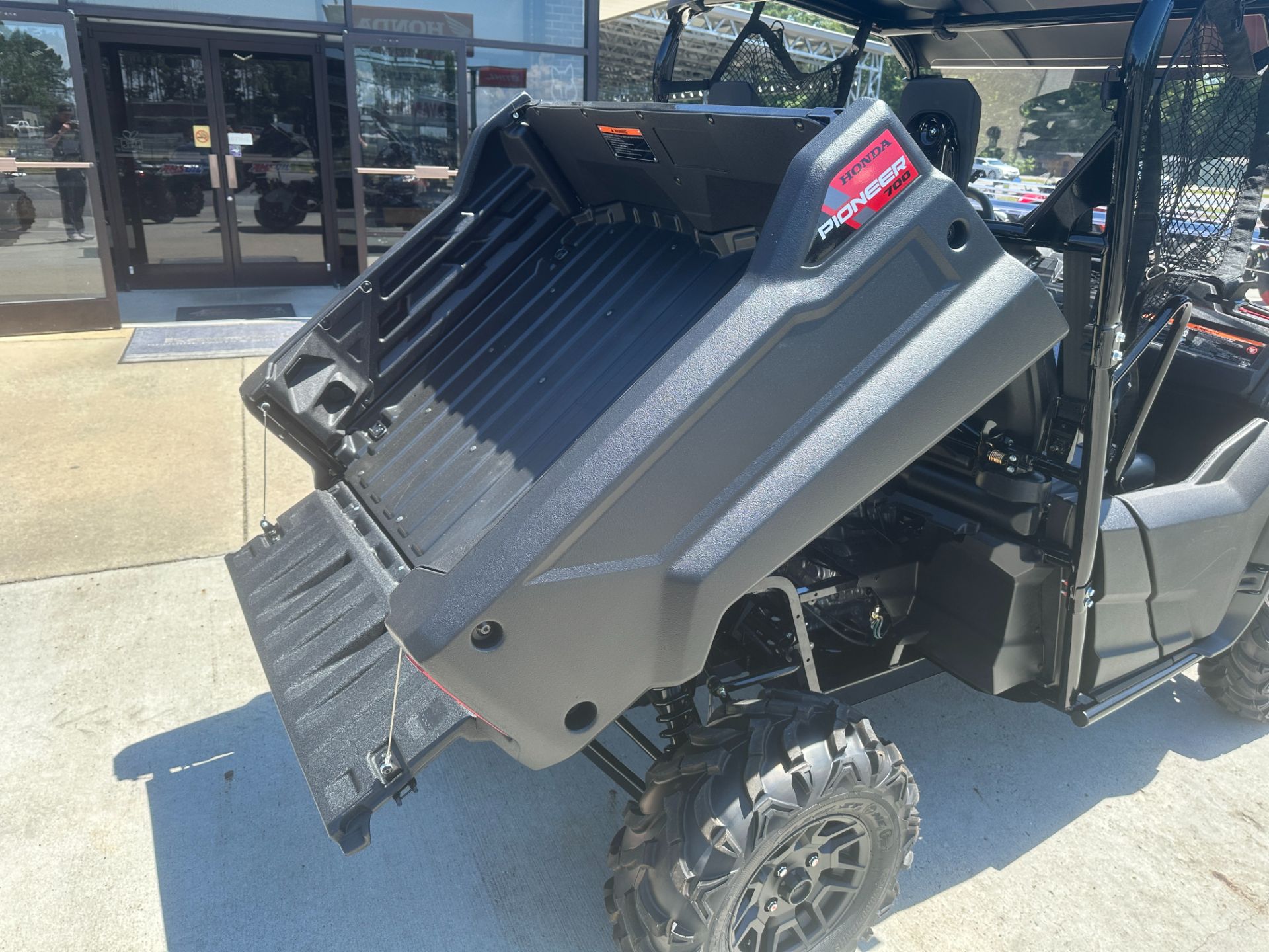 2025 Honda Pioneer 700 Deluxe in Greenville, North Carolina - Photo 24