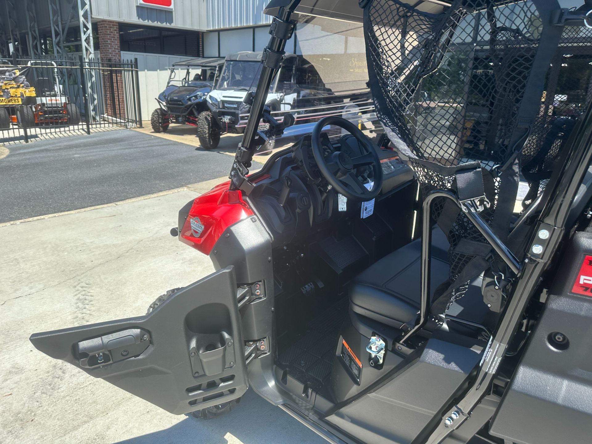 2025 Honda Pioneer 700 Deluxe in Greenville, North Carolina - Photo 44