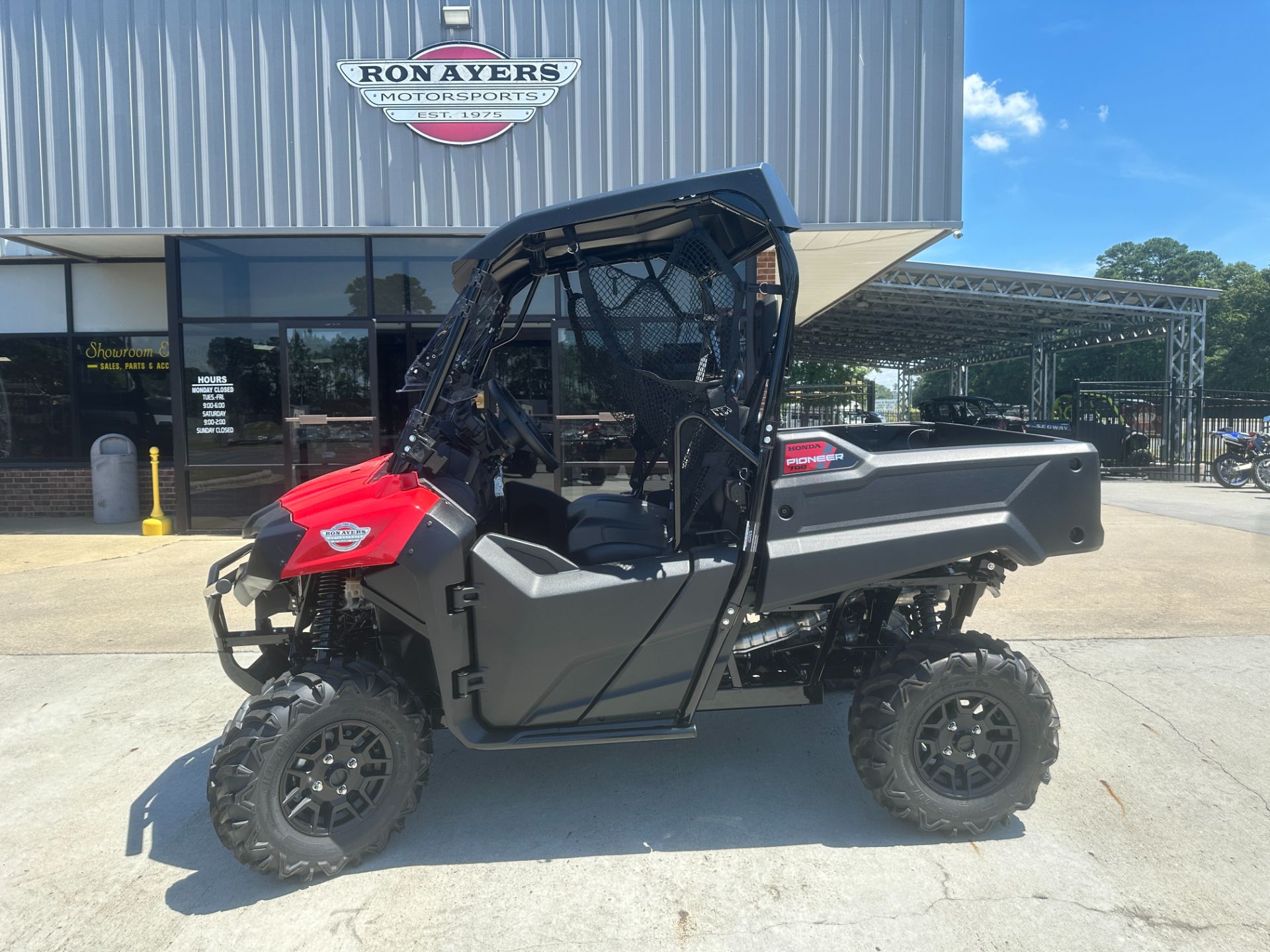 2025 Honda Pioneer 700 Deluxe in Greenville, North Carolina - Photo 58