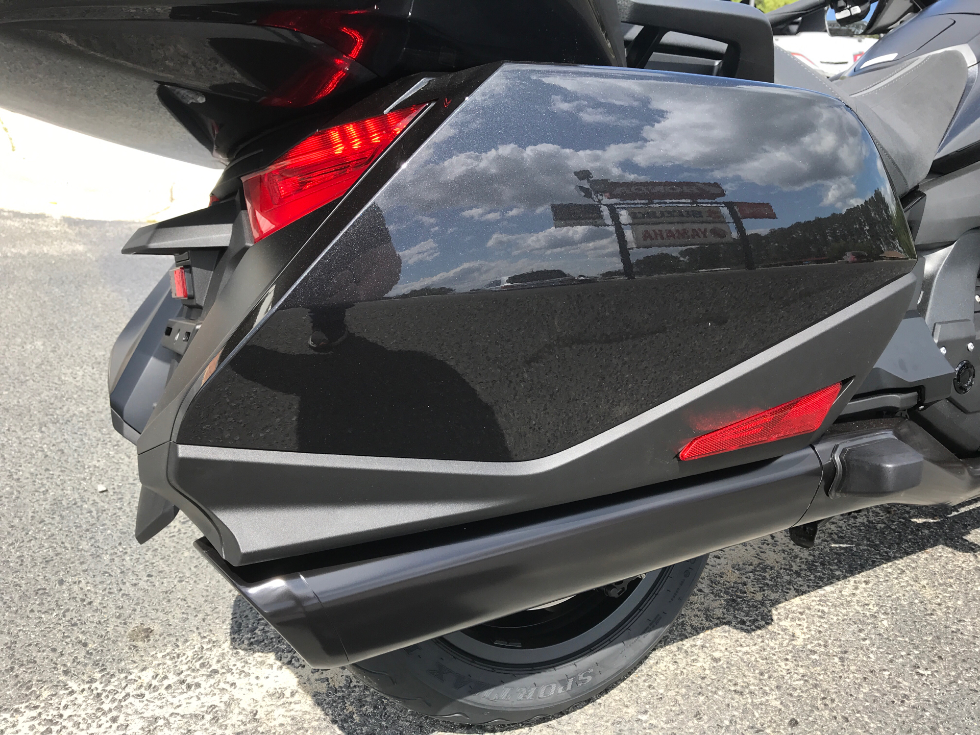 2021 Honda Gold Wing Tour Automatic DCT in Greenville, North Carolina - Photo 13