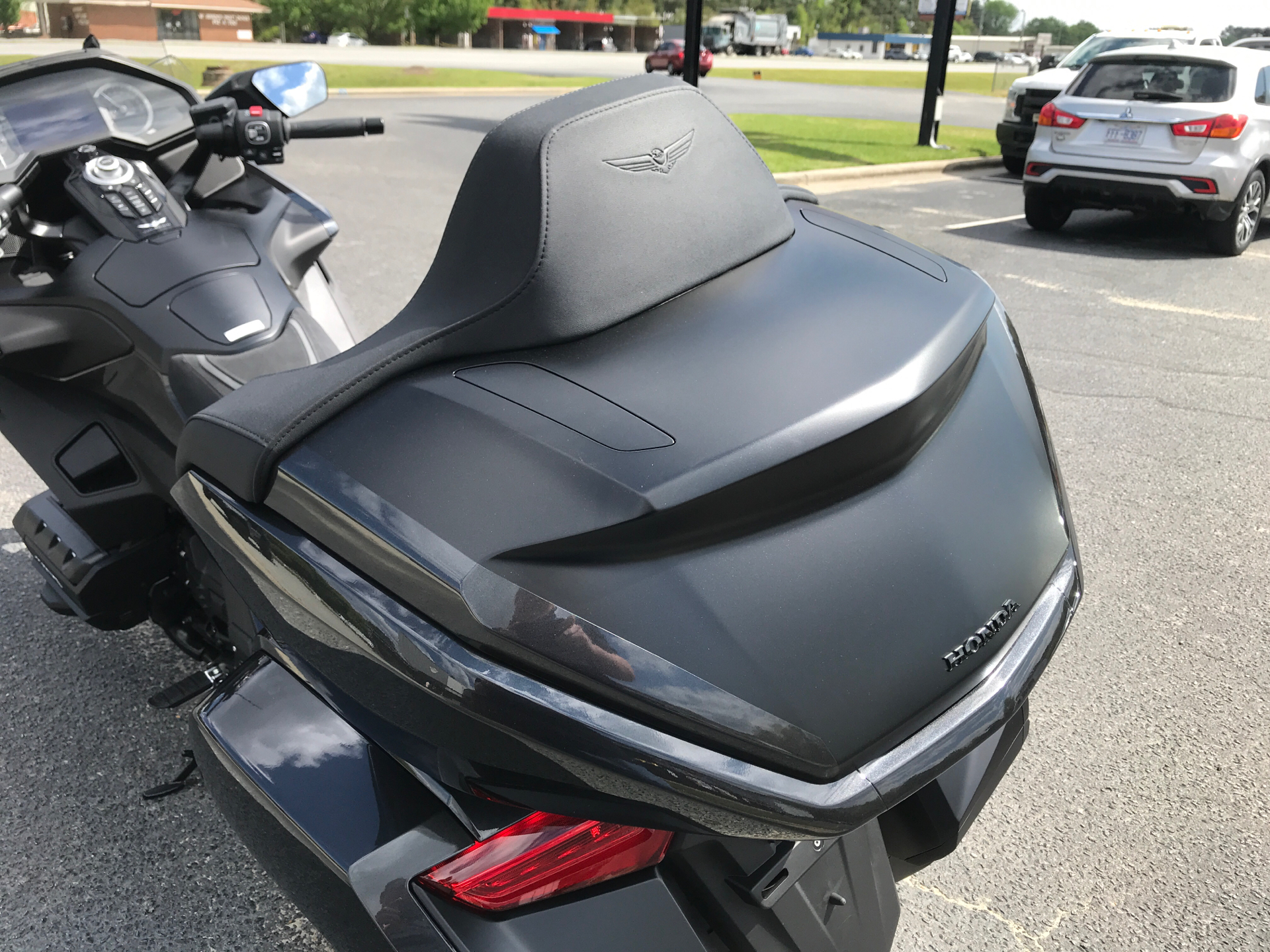 2021 Honda Gold Wing Tour Automatic DCT in Greenville, North Carolina - Photo 14