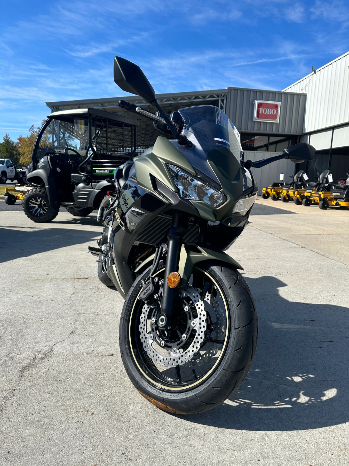 2024 Kawasaki Ninja 650 in Greenville, North Carolina - Photo 14