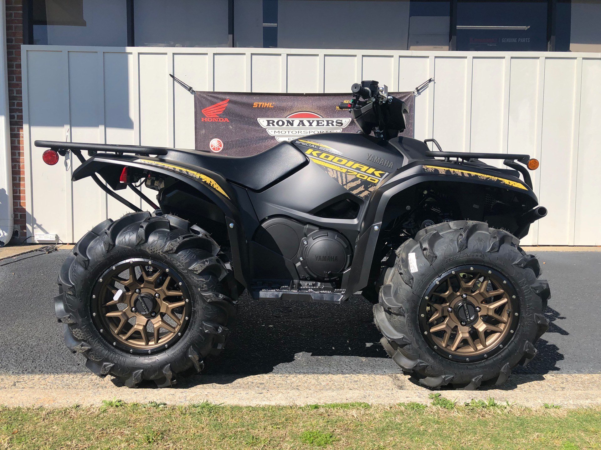 new-2020-yamaha-kodiak-700-eps-se-atvs-in-greenville-nc-stock-number