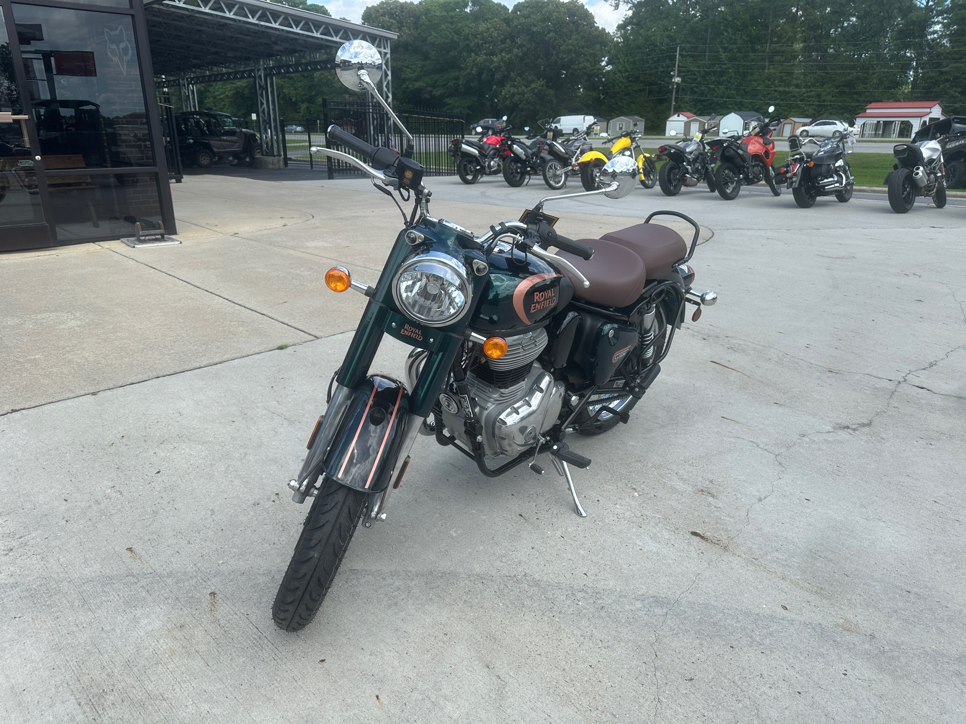 2023 Royal Enfield Classic 350 in Greenville, North Carolina - Photo 13