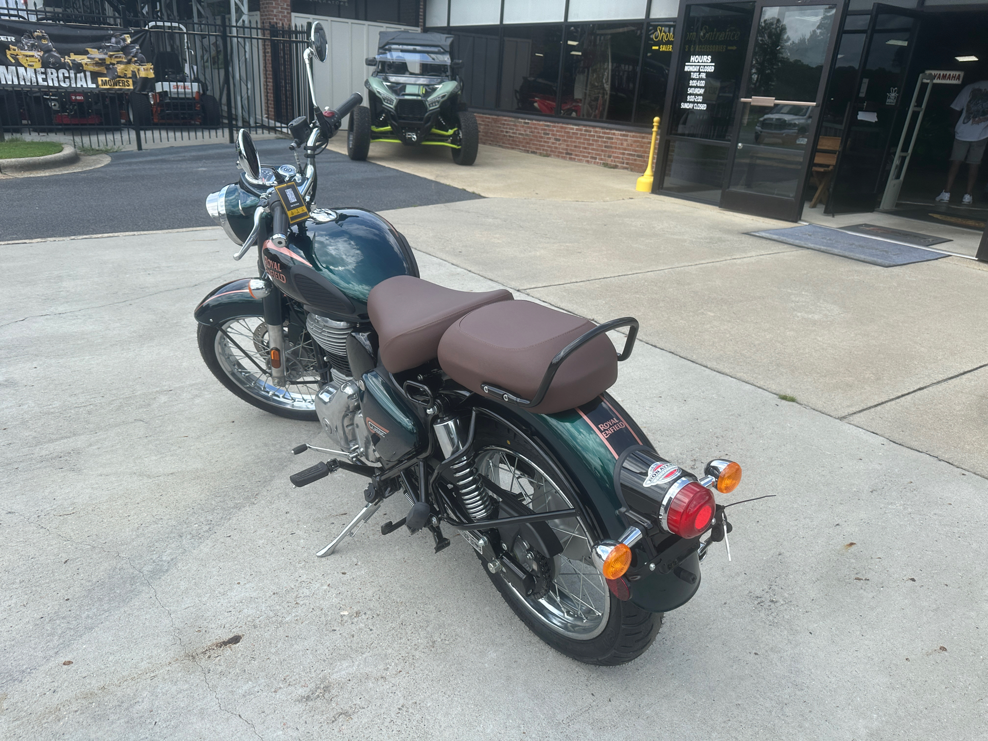 2023 Royal Enfield Classic 350 in Greenville, North Carolina - Photo 14