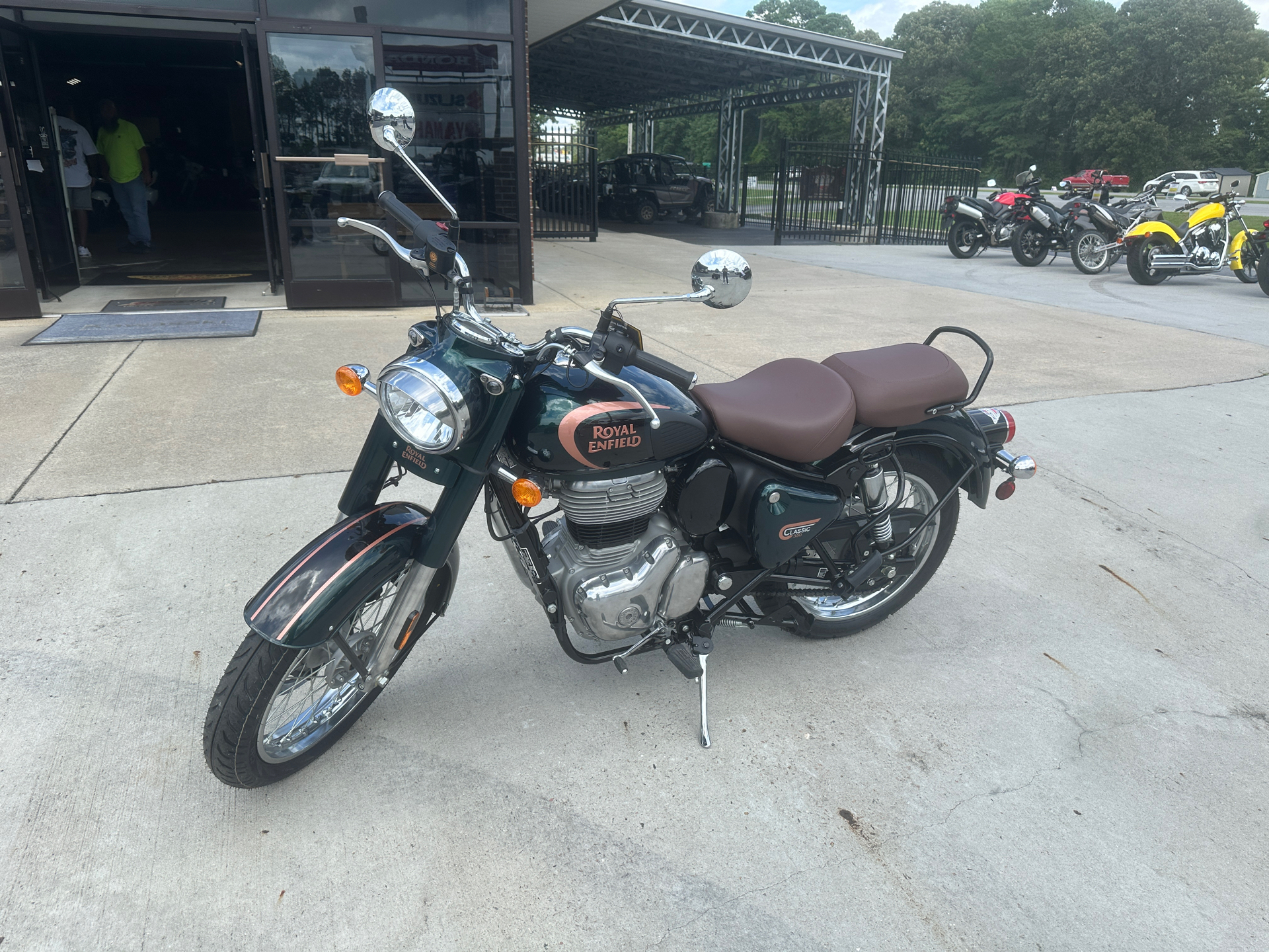 2023 Royal Enfield Classic 350 in Greenville, North Carolina - Photo 30