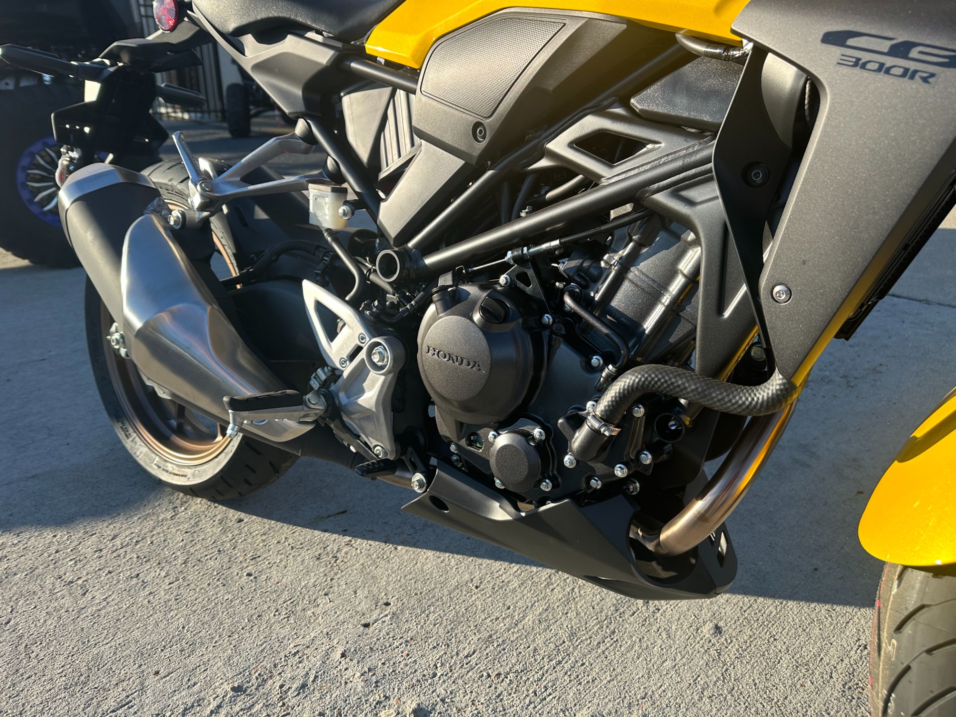 2024 Honda CB300R ABS in Greenville, North Carolina - Photo 10