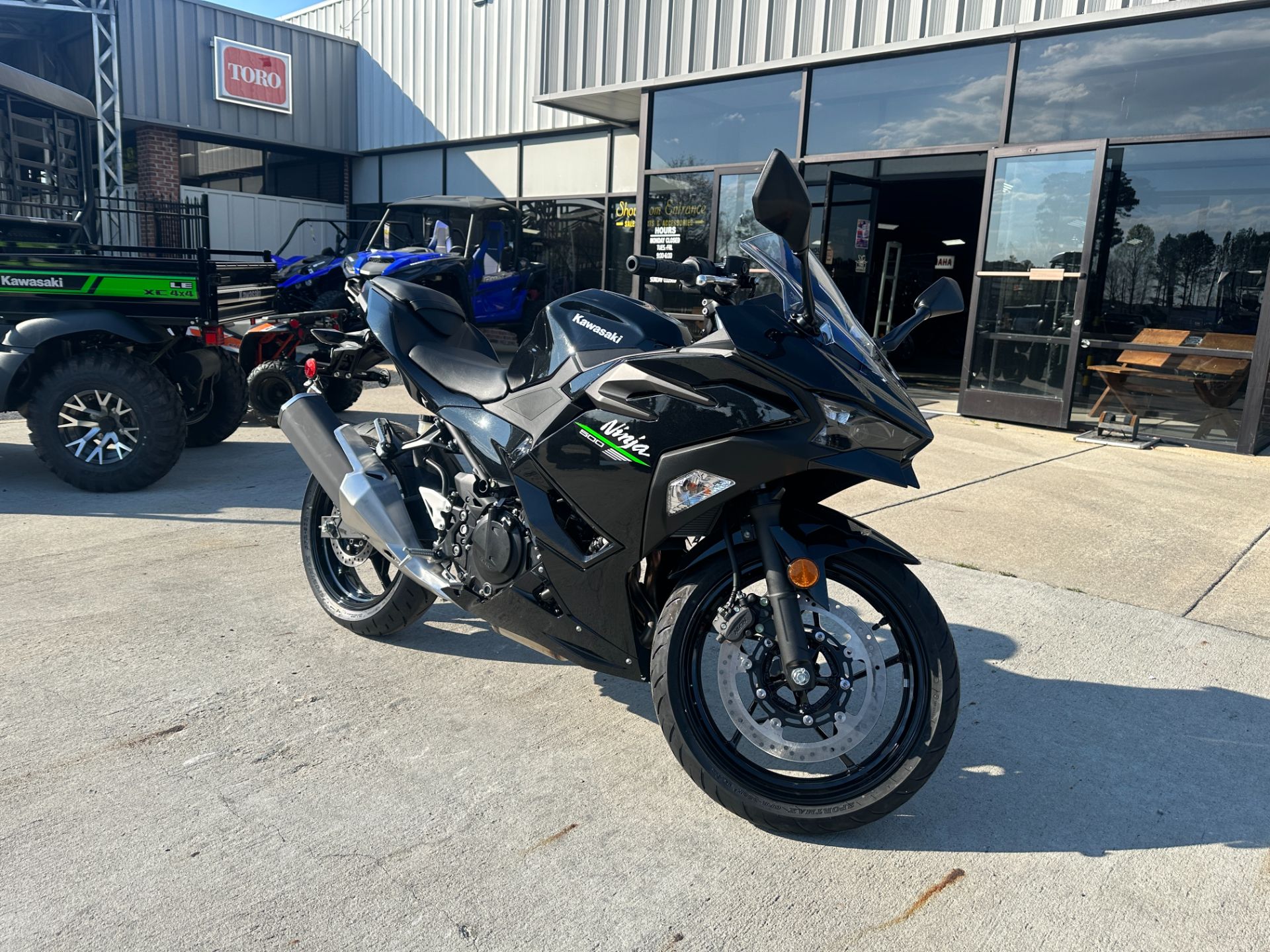 2024 Kawasaki Ninja 500 in Greenville, North Carolina - Photo 2
