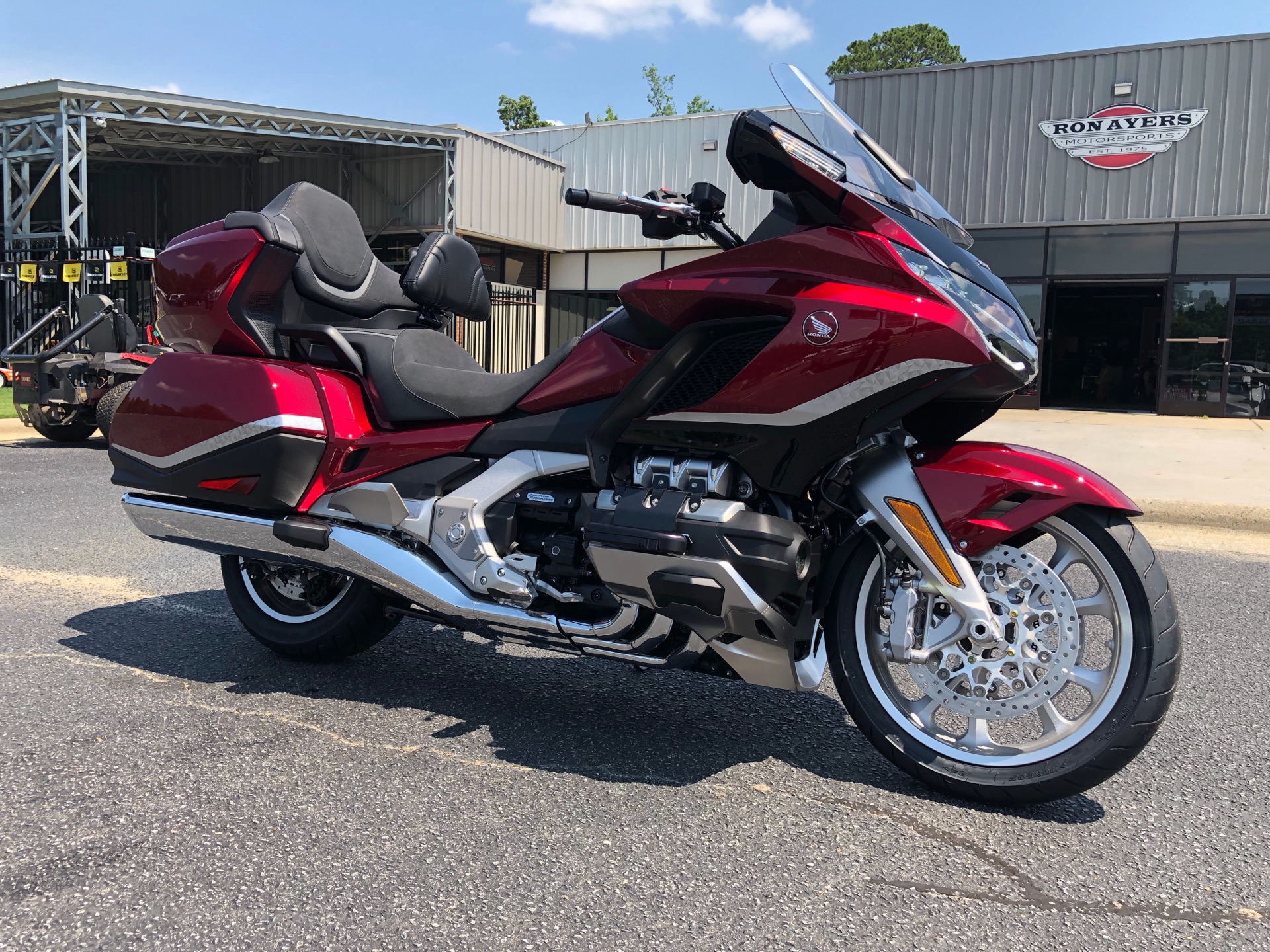 2021 Honda Gold Wing Tour Automatic DCT in Greenville, North Carolina - Photo 2