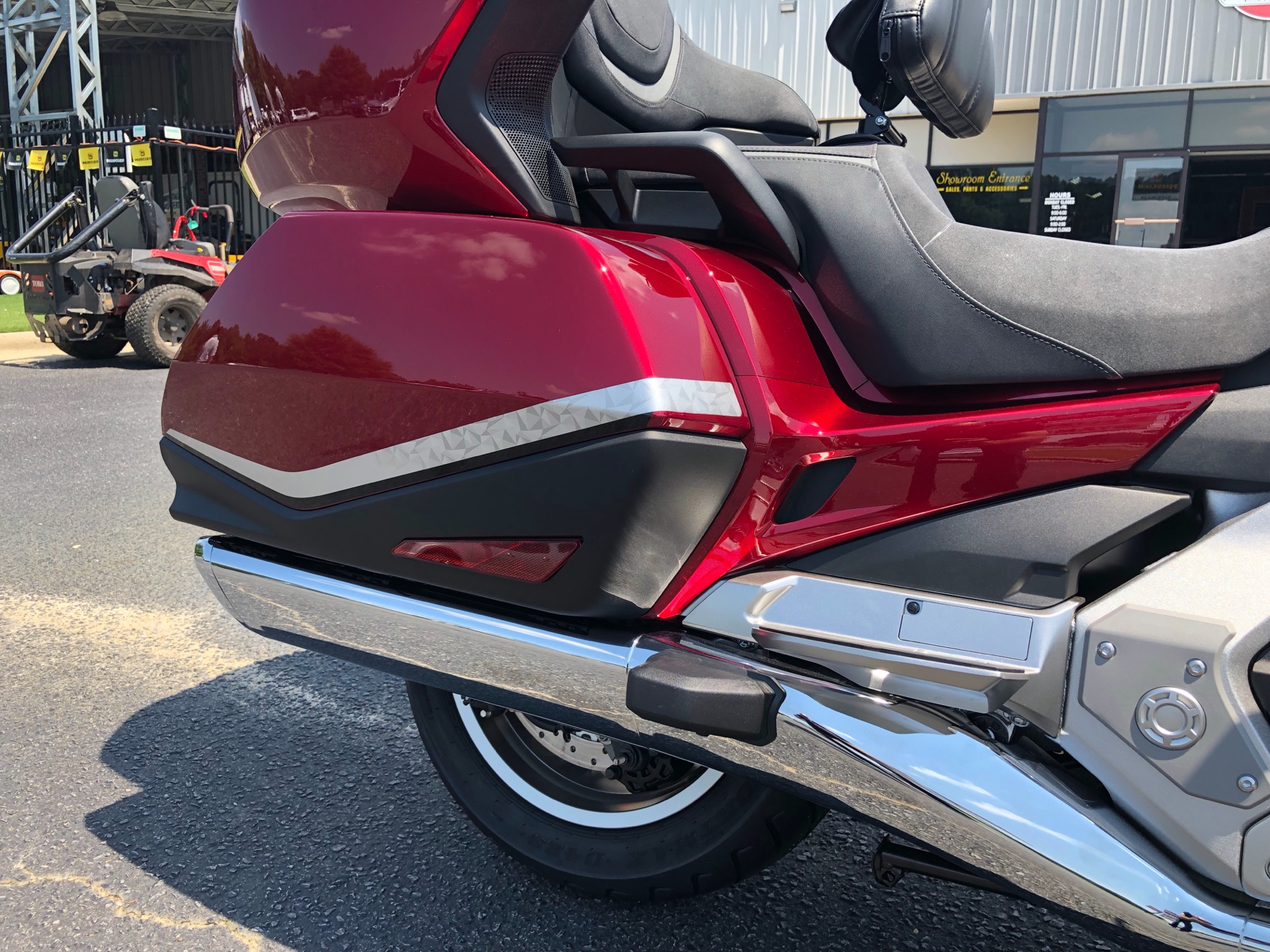 2021 Honda Gold Wing Tour Automatic DCT in Greenville, North Carolina - Photo 17