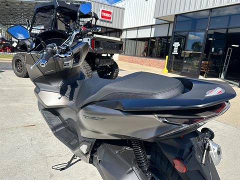 2023 Honda PCX in Greenville, North Carolina - Photo 21