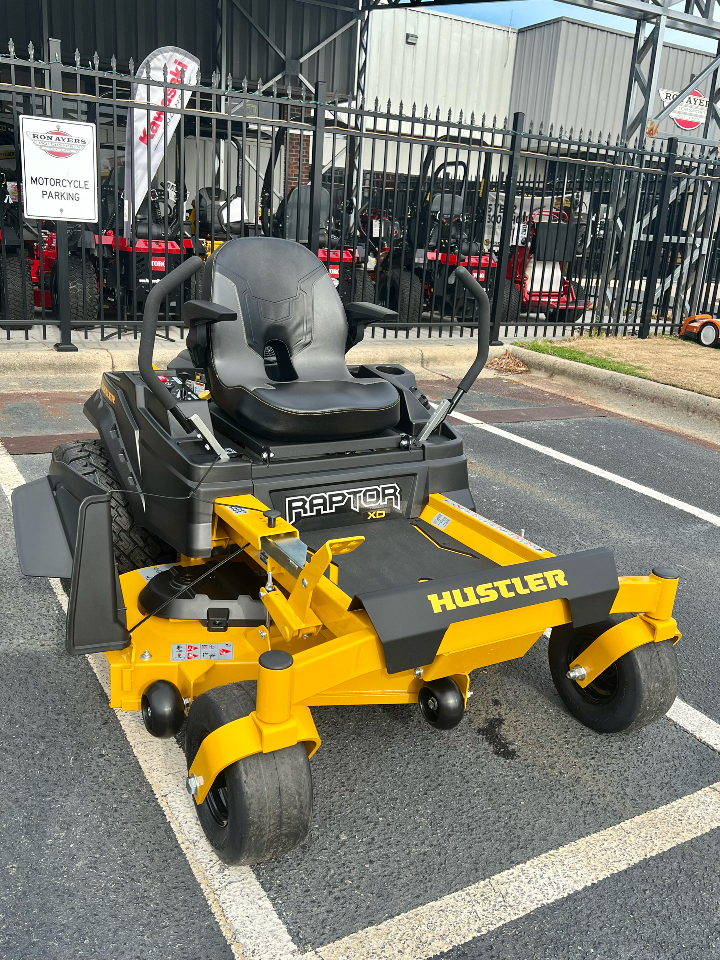 2023 Hustler Turf Equipment Raptor XD 54 in. Kawasaki FR691 23 hp in Greenville, North Carolina - Photo 2