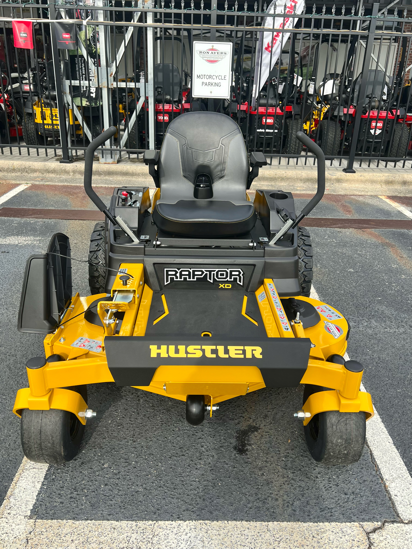 2023 Hustler Turf Equipment Raptor XD 54 in. Kawasaki FR691 23 hp in Greenville, North Carolina - Photo 10