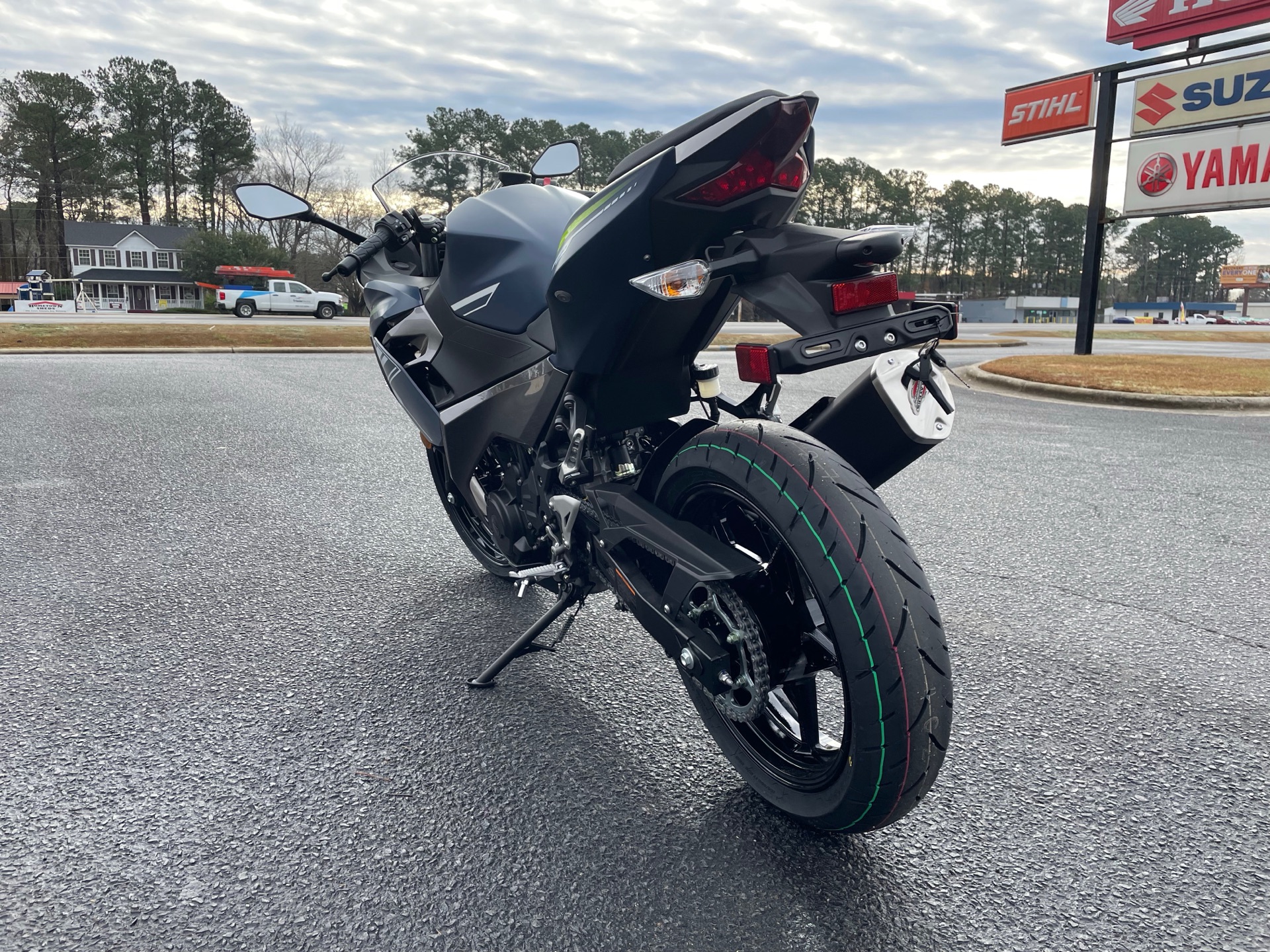 2022 Kawasaki Ninja 400 ABS in Greenville, North Carolina - Photo 9