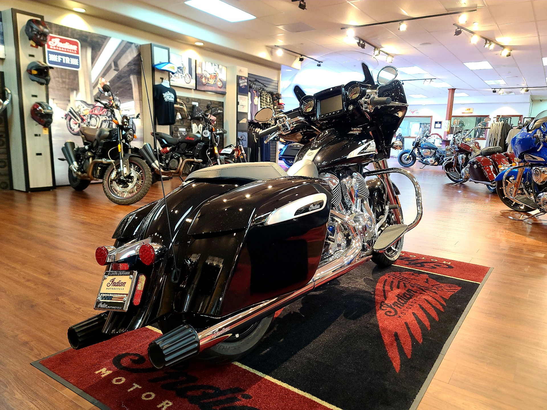 2021 Indian Chieftain® Limited in EL Cajon, California - Photo 3
