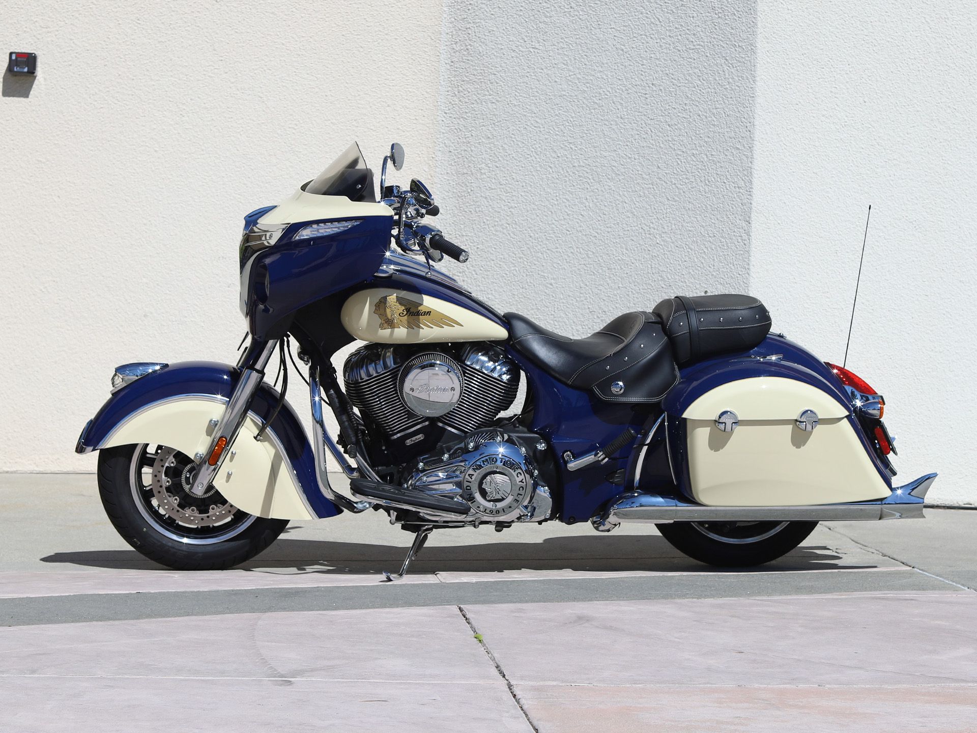 2015 Indian Motorcycle Chieftain® in EL Cajon, California - Photo 5
