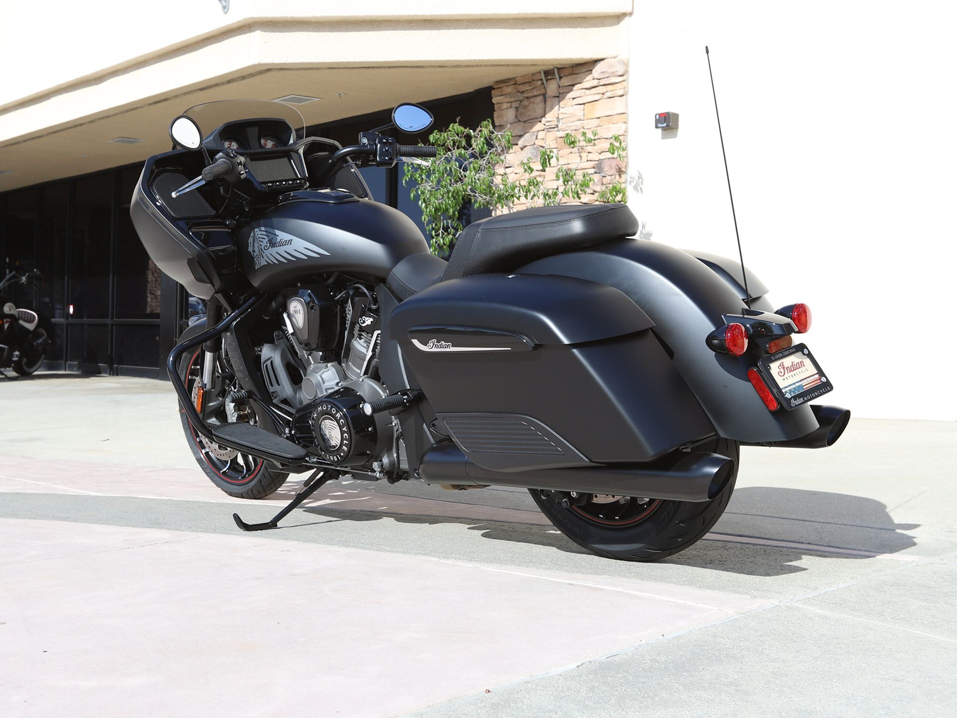 2022 Indian Motorcycle Challenger® Dark Horse® in EL Cajon, California - Photo 7