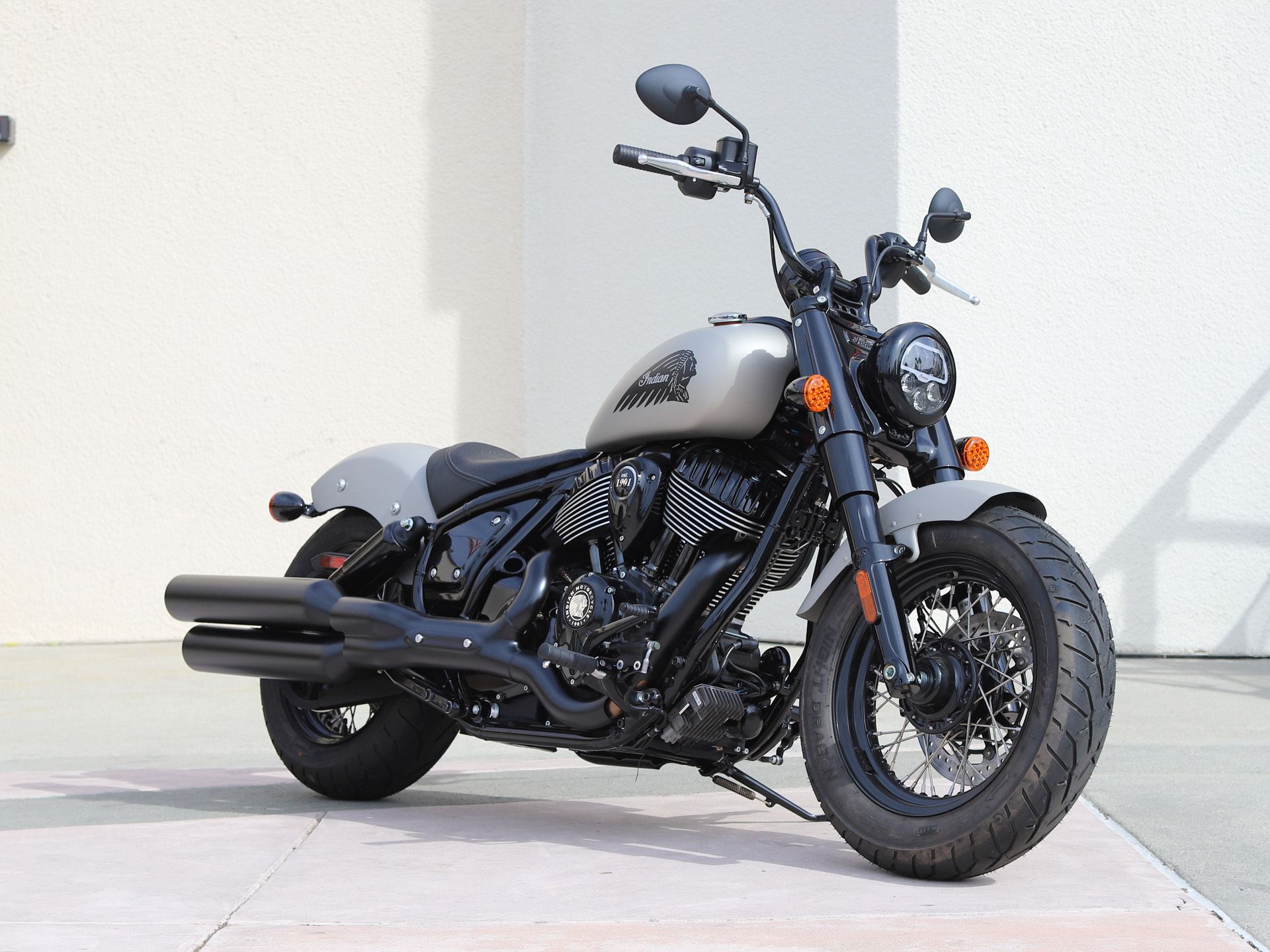 2023 Indian Motorcycle Chief Bobber Dark Horse® in EL Cajon, California - Photo 2