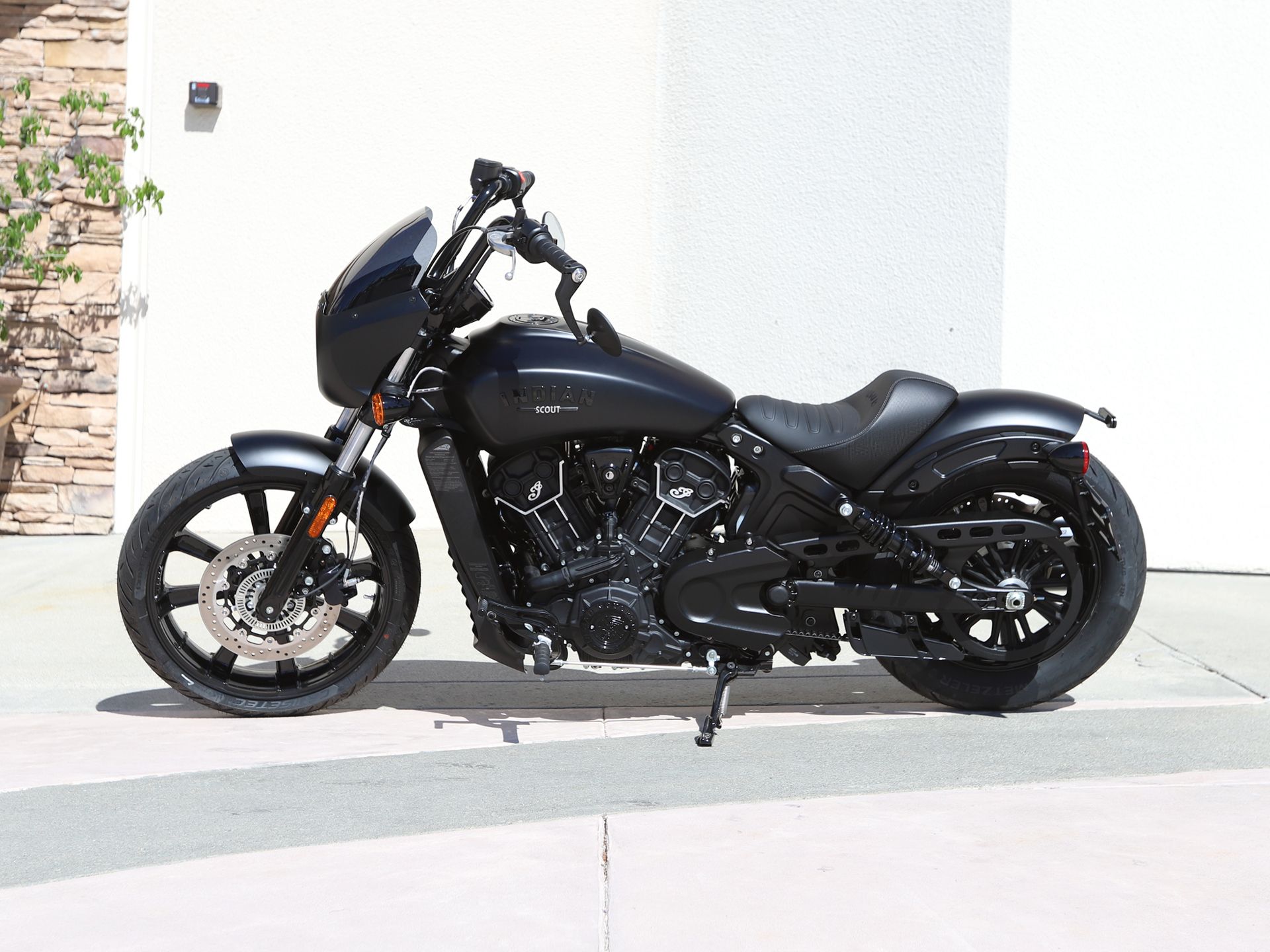 2022 Indian Scout® Rogue ABS in EL Cajon, California - Photo 6