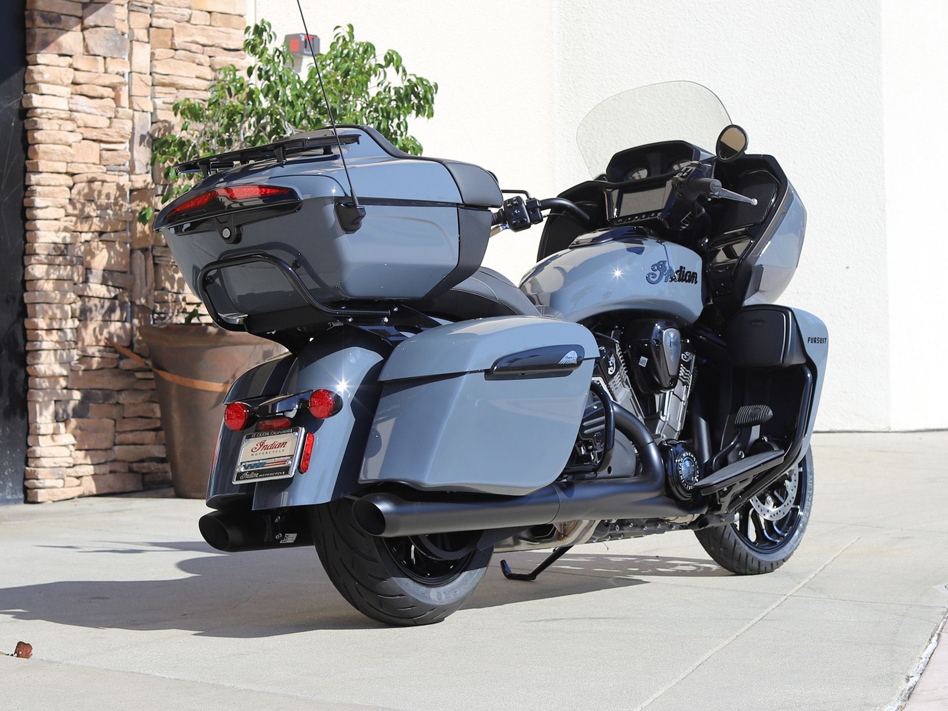2023 Indian Motorcycle Pursuit® Dark Horse® with Premium Package in EL Cajon, California - Photo 8
