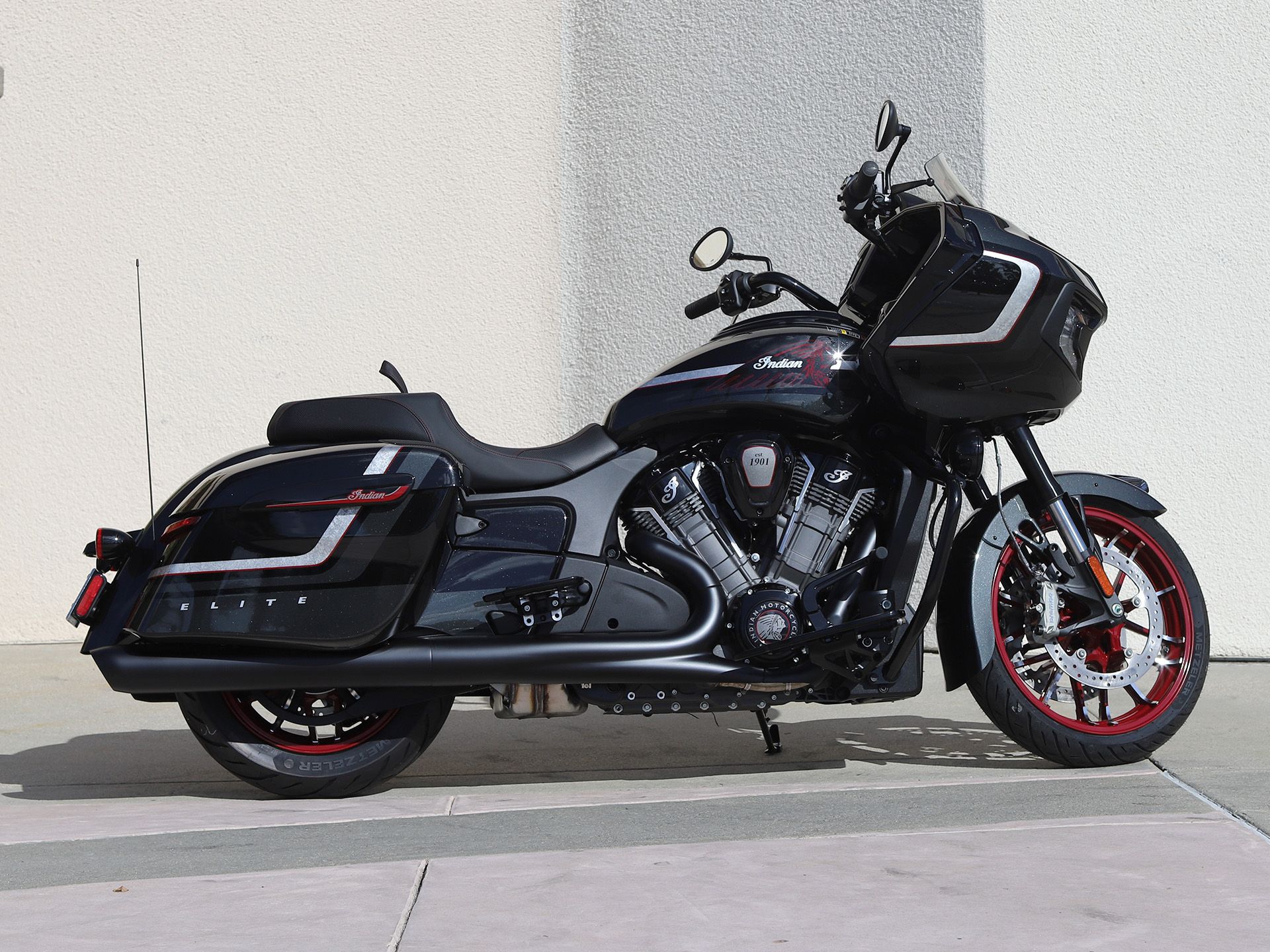 2024 Indian Motorcycle Challenger® Elite in EL Cajon, California - Photo 10