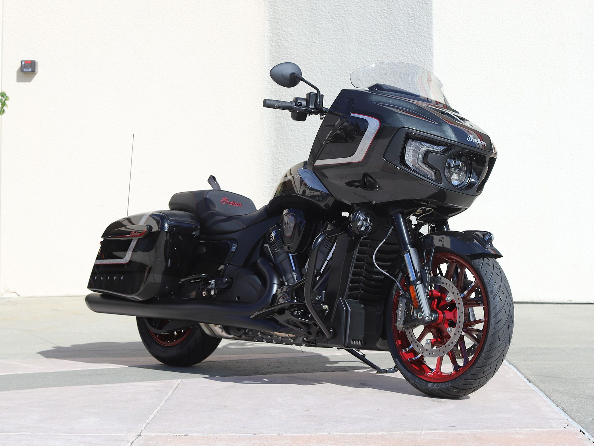 2024 Indian Motorcycle Challenger® Elite in EL Cajon, California - Photo 3