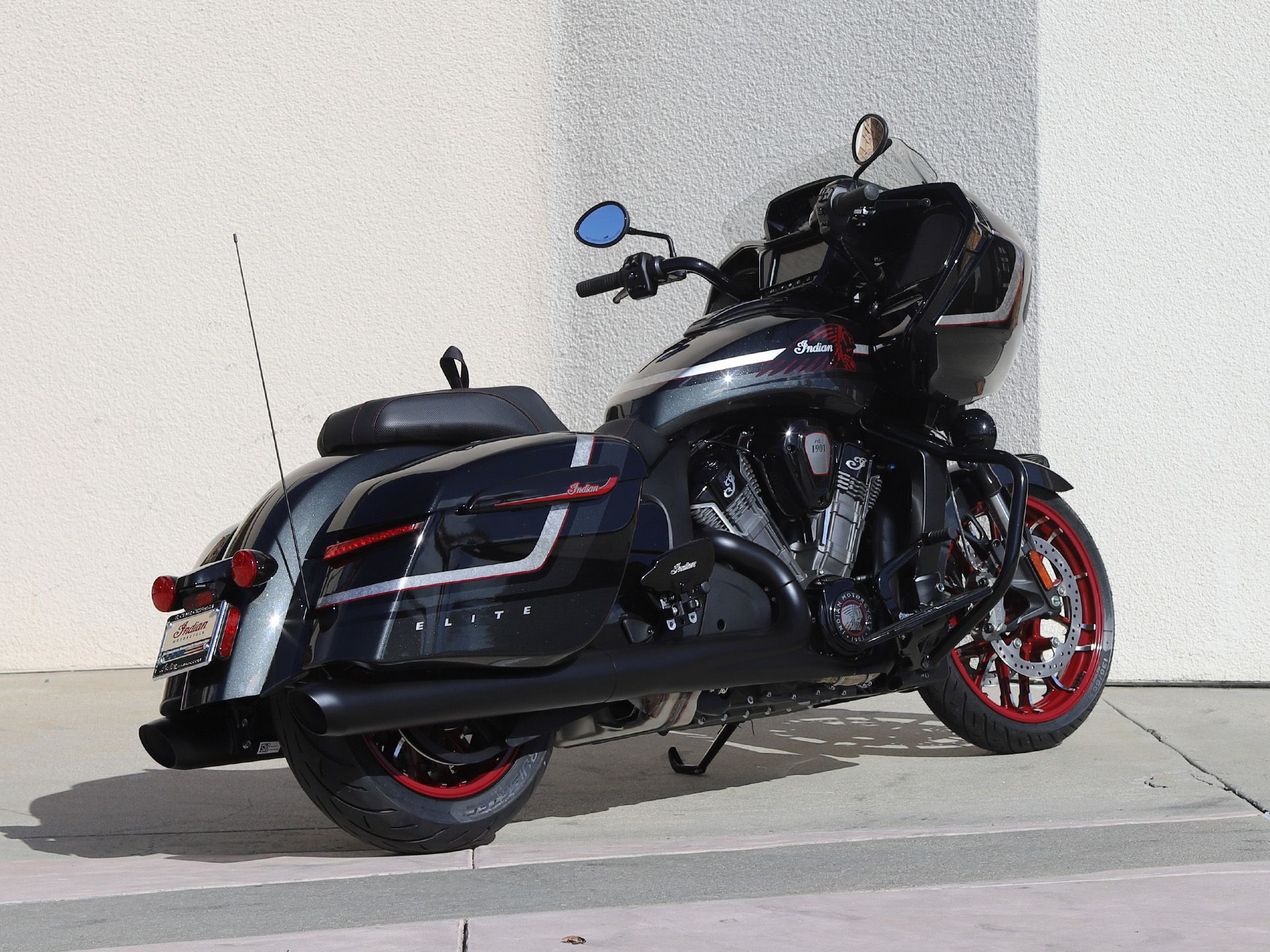2024 Indian Motorcycle Challenger® Elite in EL Cajon, California - Photo 9