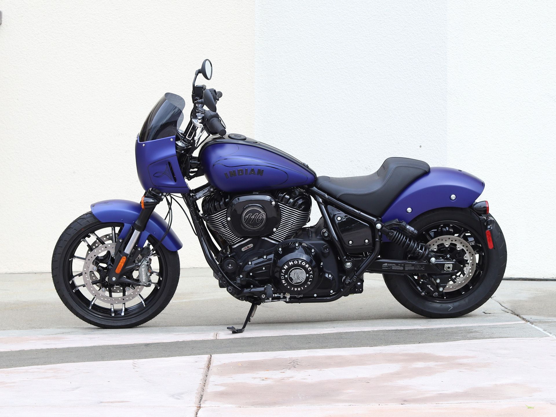 2023 Indian Motorcycle Sport Chief Dark Horse® Icon in EL Cajon, California - Photo 5
