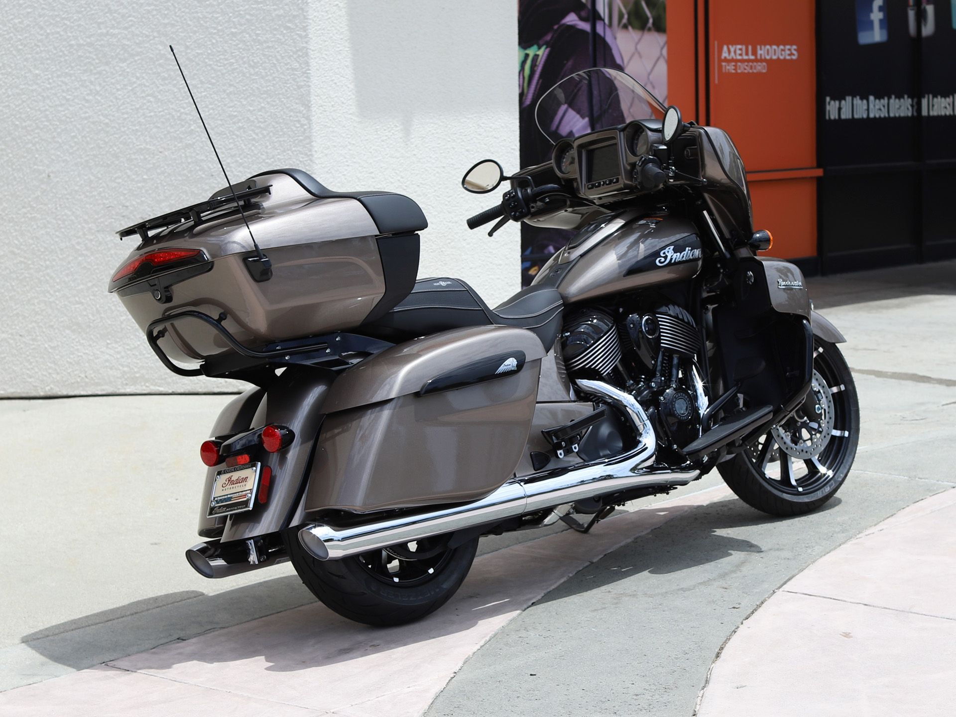 2022 Indian Roadmaster® Dark Horse® in EL Cajon, California - Photo 3
