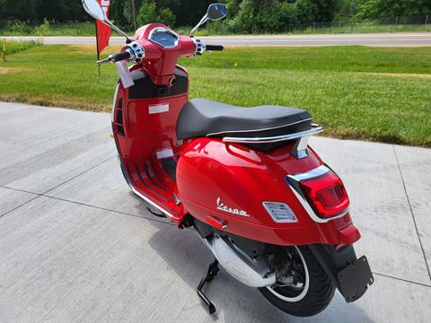 2024 Vespa GTS Super 300 in Forest Lake, Minnesota - Photo 4