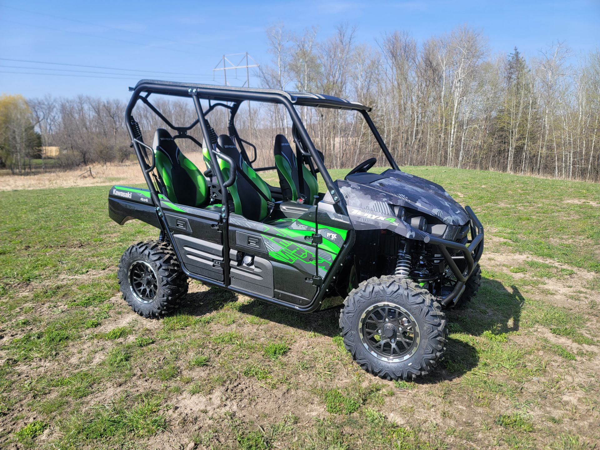 2024 Kawasaki Teryx4 S LE in Forest Lake, Minnesota - Photo 4