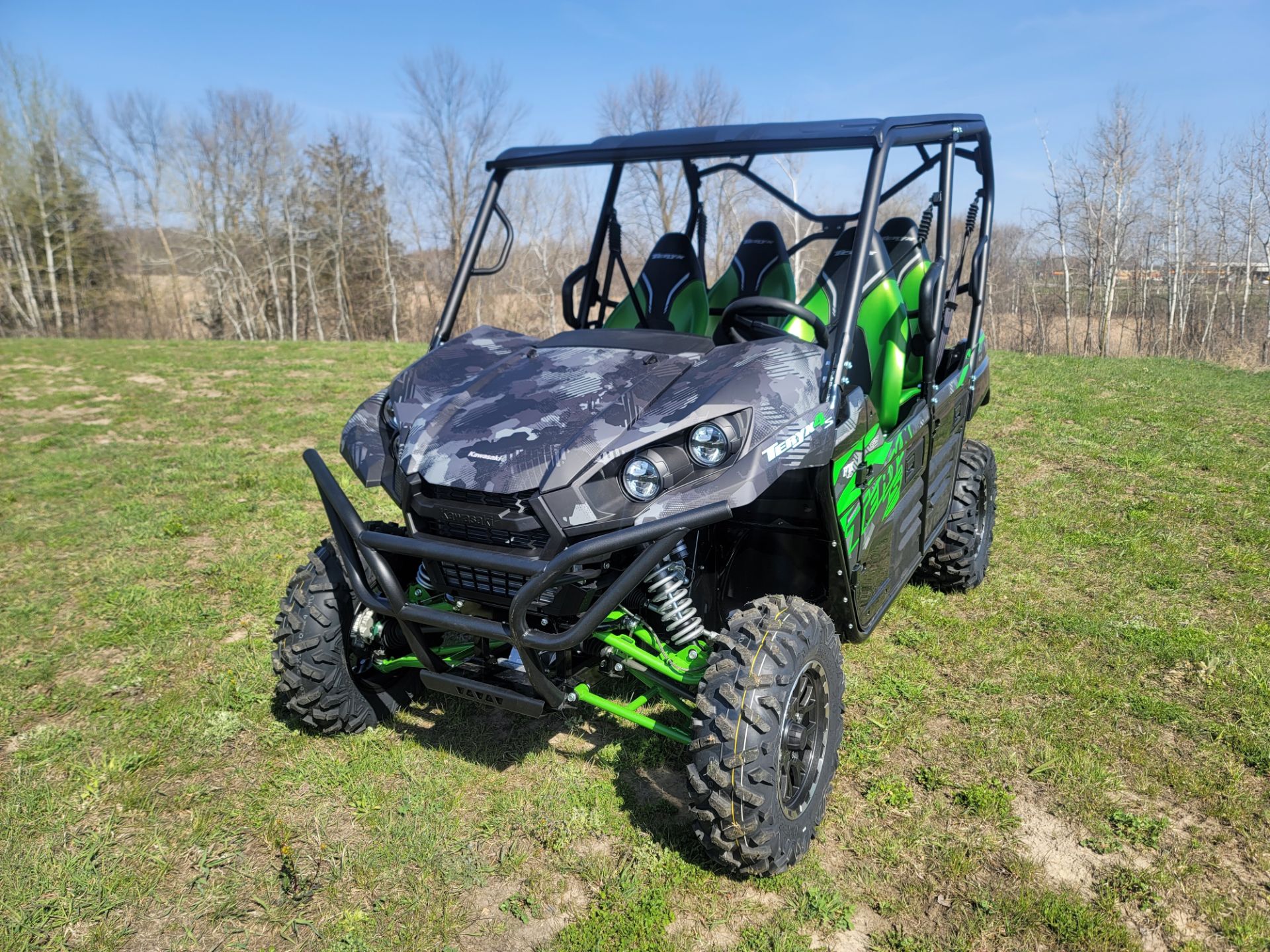 2024 Kawasaki Teryx4 S LE in Forest Lake, Minnesota - Photo 2