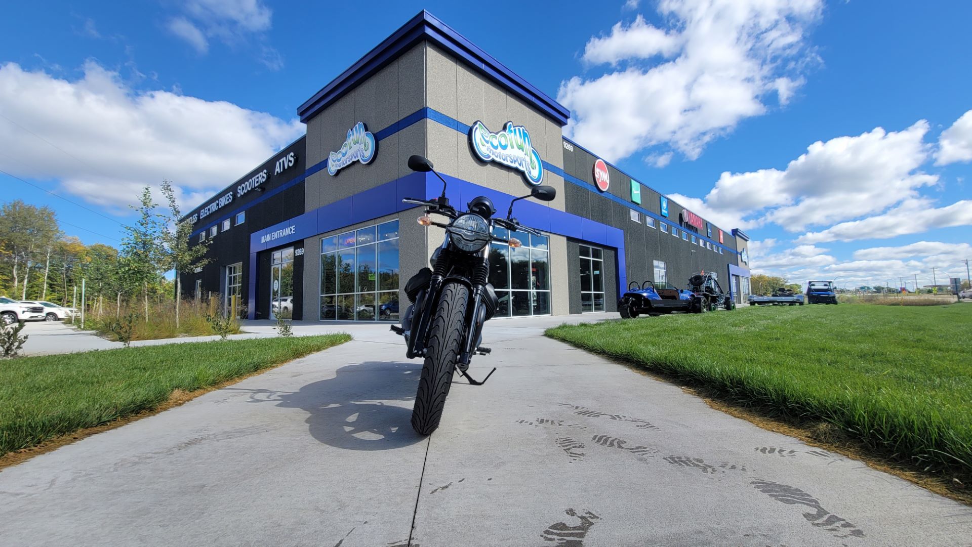 2022 Moto Guzzi V7 Stone E5 in Columbus, Minnesota - Photo 5