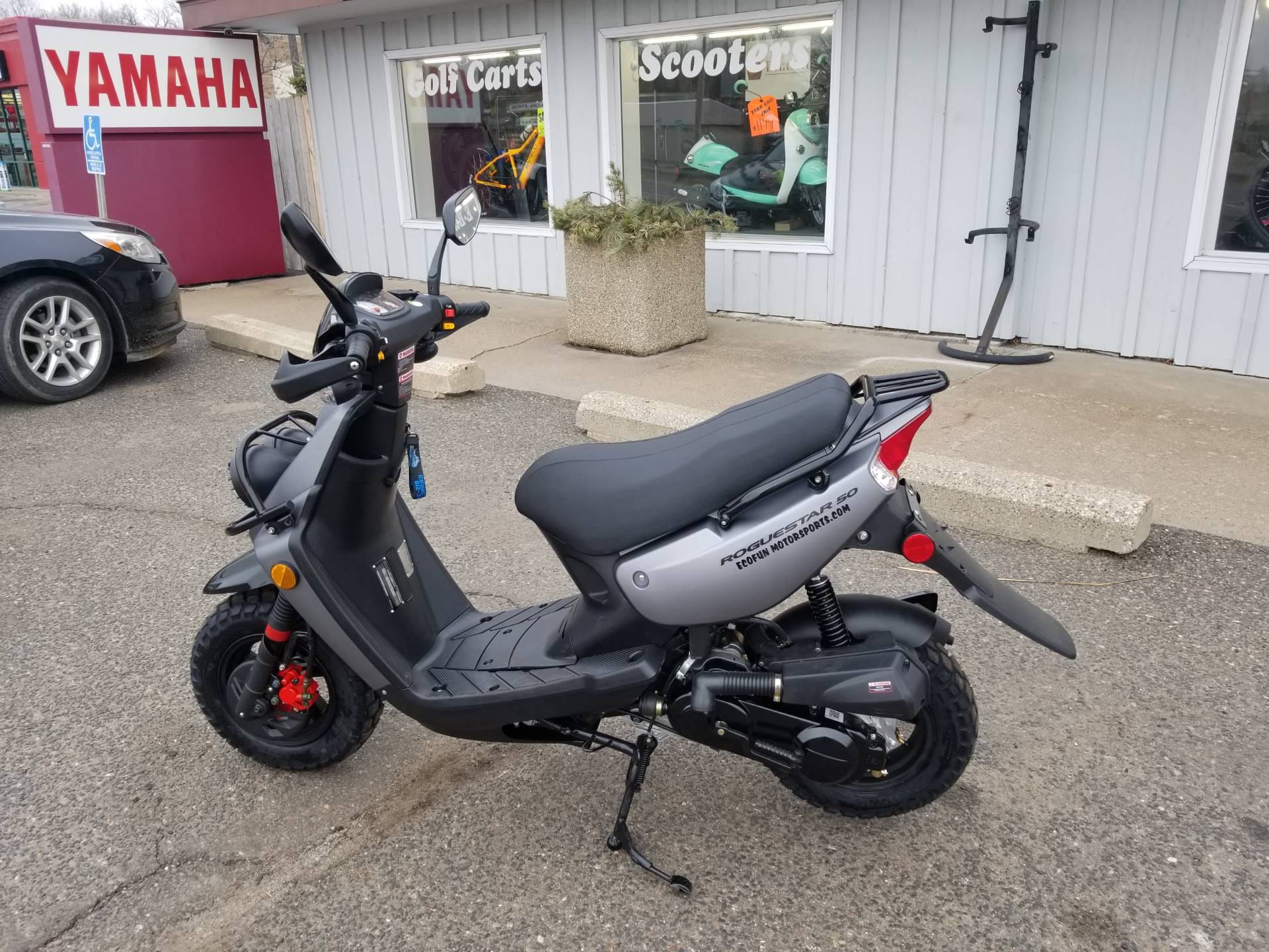 2022 ZHNG Roguestar 150cc Scooter in Forest Lake, Minnesota - Photo 5