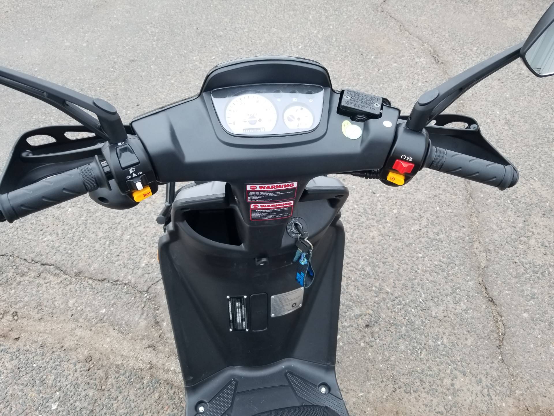 2022 ZHNG Roguestar 150cc Scooter in Columbus, Minnesota - Photo 12
