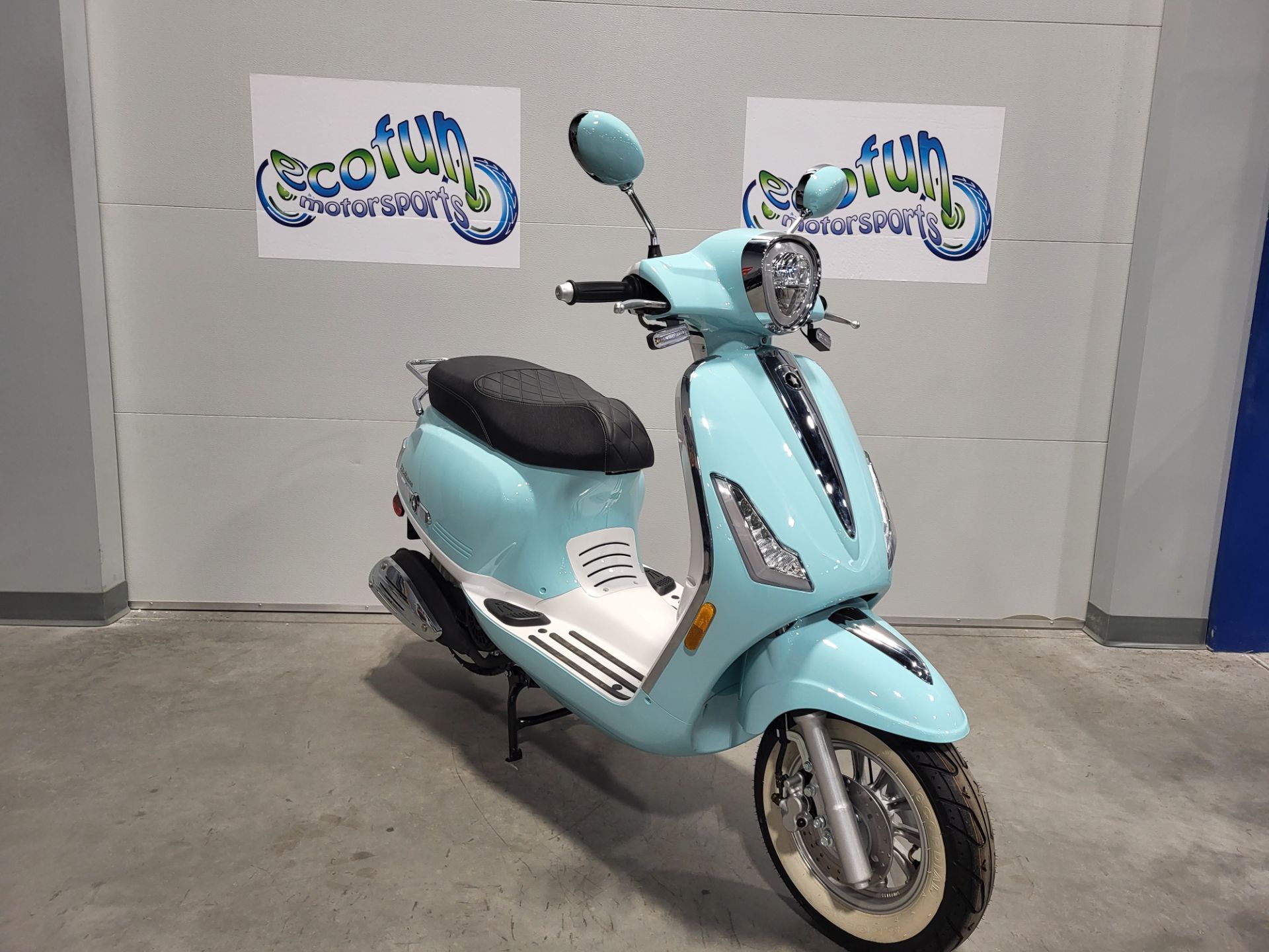 2024 Scootstar Retrostar 150cc EFI Scooter in Forest Lake, Minnesota - Photo 1