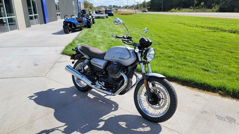 2022 Moto Guzzi V7 Special E5 in Columbus, Minnesota - Photo 5