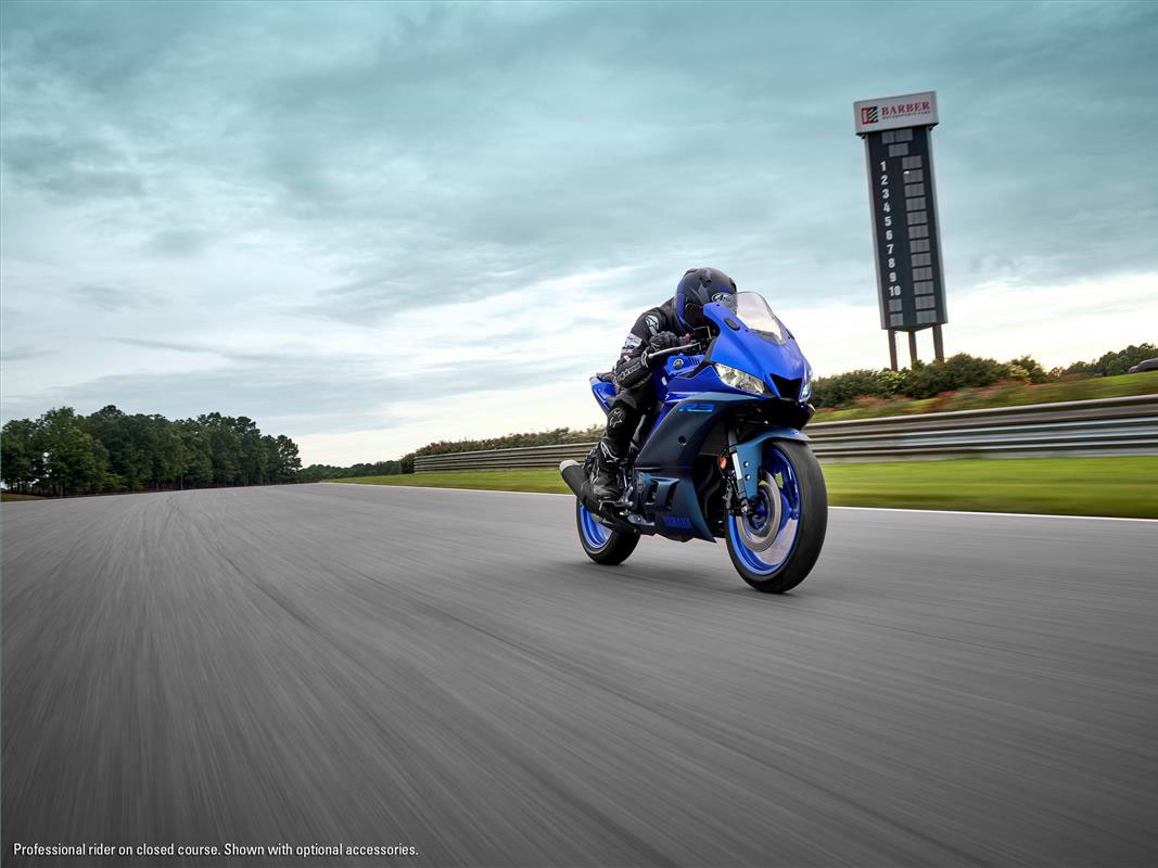 2023 Yamaha YZF-R3 ABS in Forest Lake, Minnesota - Photo 9