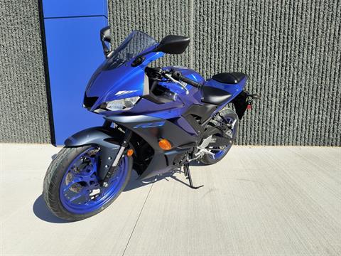 2023 Yamaha YZF-R3 ABS in Forest Lake, Minnesota - Photo 3