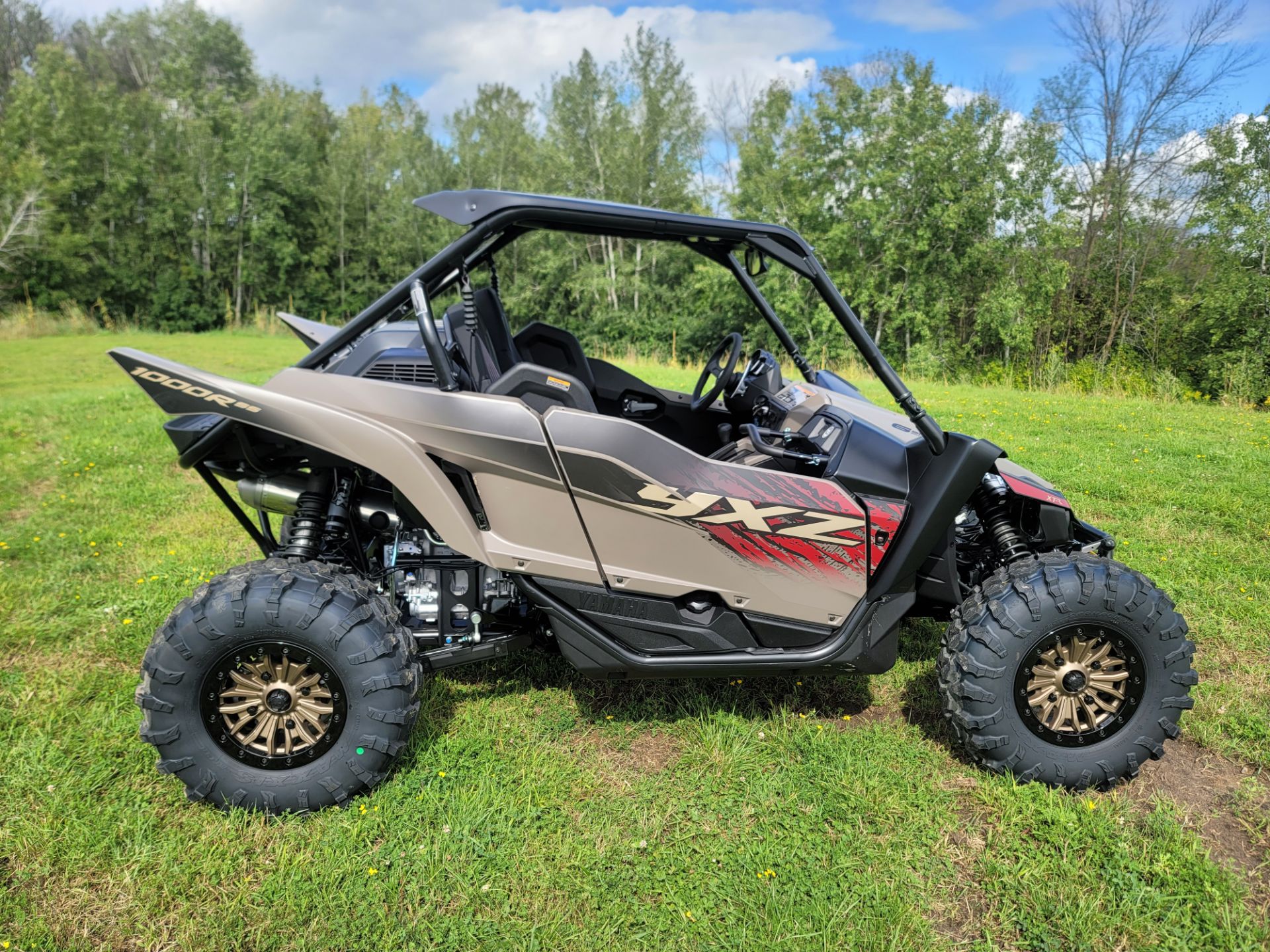 2024 Yamaha YXZ1000R SS XT-R in Forest Lake, Minnesota - Photo 5